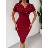 Comércio Exterior Transfronteiriço Europeu e Americano Roupas Femininas AliExpress Vestido Bodycon Sexy Vermelho Decote V com Pérolas, Modelo Novo