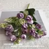 Ramo de 18 capullos pequeños de flores artificiales comercio exterior estilo ins boda auditorio arreglo floral para el hogar accesorios de ventana floral flores artificiales