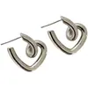 Aretes dorados amor francés viento frío retro estilo Hong Kong 2024 nueva moda influencers mujeres