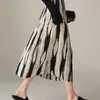 Saia com Estampa Degradê para Mulheres 2026 Primavera Novo Estilo Irregular Cobrindo o Quadril Plissada Micro Saia em A Plissada Saia Floral Plissada