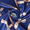 Otoño Nuevo Estampado de Cadena Corona Bufanda Cuadrada Grande Bufanda de Seda Venta al por Mayor Moda Europea y Americana Bufanda de Seda Artificial