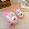 Colección otoño/invierno 2026: adorables pantuflas de peluche de conejo, un imprescindible para estar en casa, suaves y cómodas, adecuadas tanto para interiores como para exteriores, y versátiles para cualquier atuendo