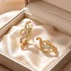 Xuping Brazaletes Rusos Transfronterizos para Oreja, Aros Color Oro de 18K con Incrustaciones de Diamantes, Joyería de Lujo Ligero de Alta Gama al por Mayor para Mujeres
