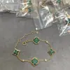 Novo Pulseira de Trevo de Quatro Folhas Transfronteiriço Lu, Ouro V Branco Concha Branca Seis Folhas, Luxo Leve Banhado a Ouro 18K Rosa CNC Trevo de Quatro Folhas Design de Cinco Folhas