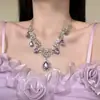 Lujoso collar y pendientes de gota de agua de diamante morado brillante, elegante, lujo ligero, exquisitos y hermosos, versátiles para vestidos, cadena para la clavícula
