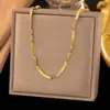 [Collar + Pulsera] Estilo Francés Ins de Lujo Accesible Cadena para Clavícula de Corazón Estilo Dulce Collar de Acero de Titanio con Borla de Corazón de Melocotón para Mujer