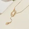 Collar Minimalista Transfronterizo para Mujer Diseño Geométrico Retorcido Cadena para Clavícula Forma de Gota de Agua Accesorio de Colgante Versátil