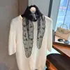 Lenço de Seda Floral Fresco Estilo Japonês e Coreano, Lenço de Pescoço Artístico Fashion, Lenço Longo Fino para Proteção do Pescoço, Acessório de Moda