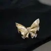 ¡Mariposa Hoja Muerta! Nuevo Broche de Mariposa con Pedrería Dorada para Otoño e Invierno Versátil Pin de Ramillete Broche de Mariposa Dorada Transfronterizo
