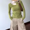 Camiseta Verde de Manga Longa com Recorte Irregular para Mulheres Outono Inicial Nova Slim Fit Camisa Camada Interna Top Transfronteiriça