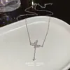 Colar com Pingente de Borboleta e Franjas de Design Exclusivo, Acessório Versátil para o Dia a Dia, Corrente para Clavícula para Mulheres, Joia Versátil de Alta Qualidade e Elegante
