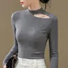 Top de capa base para mujer Otoño 2026, Capa interior adelgazante de Modal, Cuello alto hueco estilo francés, Top de alta gama