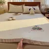 Alfombrilla Refrigerante de Seda Helada de Verano, Grado Materno e Infantil Clase A, Modelo Nuevo 2026, Alfombrilla Suave para el Hogar, Lavable a Máquina, Galleta Linda, Frijol de Hielo