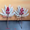 Galhos de Flores Artificiais de Natal Novos Transfronteiriços com Frutas Vermelhas, Pinhas e Flocos de Neve para Decoração DIY de Festa de Natal em Casa