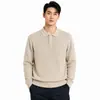 Estilo europeo y americano, polo ligero de lujo para hombre con cuello acanalado, presentando un diseño clásico y discreto que irradia un ambiente sofisticado y casual, y un suéter de punto de manga larga para hombre