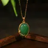 Nuevo Collar Dorado Estilo Chino para Mujer, Colgante Retro Francés de Jade Hetian Imitación, Accesorio de Alta Gama para Cheongsam y Hanfu, Cadena para Clavícula