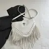Bolsa Grande Retrô Europeia e Americana com Rebites para Mulheres, Nova Moda Bolsa de Ombro para o Dia a Dia com Franjas, Bolsa Transversal de Ombro Único de Grande Capacidade, Tendência