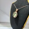 Colgante de piedra de uva natural semilla de hielo fluorescente plata 925 incrustación de precisión piedra principal 7*8mm piedra de uva natural
