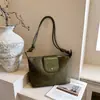 Coleção de outono 2026 transfronteiriça: bolsa de ombro feminina simples e versátil, camurça casual leve para o dia a dia e para levar sob o braço