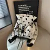 Bolsa de Cubo Fresca y Dulce al por Mayor para Mujer 2026 Verano Nuevo Bolso de Hombro de Lunares de Nicho Mochila Versátil