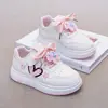 Zapatillas para Niñas 2026 Primavera y Otoño Nuevo Estilo Coreano Zapatos Deportivos Infantiles Zapatos Casuales de Suela Blanda con Dibujos Animados para Niñas Mayores
