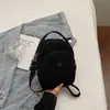 A bolsa para celular Shuai Mi Jia é leve e à prova d'água, nova bolsa transversal estilosa de verão 2026, bolsa de ombro feminina moderna e da moda