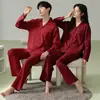 Pijama Rojo de Algodón Elástico para Pareja de Otoño al por Mayor, Cárdigan para Mujer con Cuello Solapa, Mangas Largas, Corte Holgado, Se Puede Usar Afuera, Disponible para Dropshipping