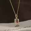 Fuente de Arte Plateada S925 Plata Pura Ins Botella de Perfume Colgante Rojo Sangre de Paloma con Diamantes Collar de Regalo Tendencia de Moda para Mujeres