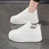 Zapatos de Otoño para Mujer Nuevos Tenis Blancos Transpirables Zapatos Deportivos Casuales de Skate Versátiles Estilo Coreano con Suela Gruesa para Aumentar la Altura Zapatos de Papá