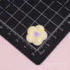 Acessórios pequenos de flor de resina fofos, macios e coloridos para projetos DIY, incluindo cola creme, capas de celular, presilhas de cabelo, enfeites de cabelo e tamancos.