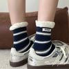 Calcetines de Burbuja de Rayas Anchas Bloque de Color Estilo Miu para Mujer, Otoño e Invierno, Estilo Universitario a Media Pantorrilla, Calcetines Holgados con Etiqueta de Encaje Femenina