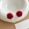 Brincos Veludo Vermelho Outono e Inverno, Brincos Flor de Veludo Retro Francês de Alta Qualidade, Brincos Peludos Versáteis de Inverno para Mulheres