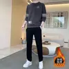 Conjunto de Duas Peças com Forro de Lã Tamanho Grande Masculino Casual Outono-Inverno Conjunto de Moletom de Manga Longa com Gola Redonda