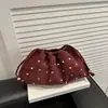 Bolsa de Embreagem Plissada Crossbody Moda Versátil Simples Chique Studded Textura de Alta Qualidade Estilo Novo Primavera Cedo Retro Fosco 2026