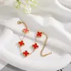 Pulseira Cruzada Trevo Folheada a Ouro 18K Corrente da Sorte de Quatro Folhas Pulseira com Pingente Joia da Moda Presente para Mulheres
