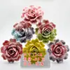 Flores de cerámica caladas a mano con esmalte de color a alta temperatura de Jingdezhen, decoraciones de flor de loto y peonía de cerámica hechas puramente a mano