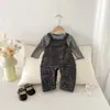 Conjunto Coreano de Moda para Niños y Niñas Primavera 2026, Elegante Overol con Estampado de Leopardo y Top de Manga Larga Conjunto de Dos Piezas para Bebés y Niños Pequeños
