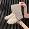 Sandalias versátiles de estilo británico hasta la pantorrilla para mujer, nueva colección de verano 2026, con un diseño calado y transpirable, y un aspecto sofisticado