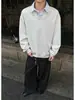 Moletom patchwork estilo americano falso duas peças para homens, top casual vintage de outono estilo faculdade, solto e relaxado com uma vibe preguiçosa