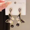 Pendientes de Aguja de Plata de Lujo Ligero con Circonita Incrustada, Imitación de Perla, Mariposa, Gota de Agua, Estilo Oscuro, Personalizados, de Nicho, de Alta Gama para Mujeres