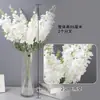 Decoração de Casamento com Flores Brancas, Peônias, Phalaenopsis, Rosas, Arranjos Florais de Teto e Arranjos Florais Pretos para o Salão de Casamento