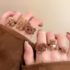 Anel Aberto de Urso de Veludo Outono e Inverno para Mulheres, Anel para Dedo Indicador com Design de Nicho, Acessório de Anel Versátil de Luxo Leve, Anel de Urso