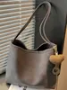 Bolsa Saco Textura Casual Simples Fashionável Tendência Outono 2026 Nova Chegada Bolsa de Grande Capacidade Bolsa de Ombro Estilosa Feminina