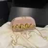 Nova Moda Verão 2026 Bolsa de Corrente com Design Único, Estilosa, Simples, Versátil, Ombro Único, Transversal, Clutch, Bolsa de Noite