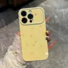 Capa lateral em formato de coração com pata de gato adequada para Apple 18 Pro Max, iPhone 17 novo modelo, 16 simples, 15 criativo