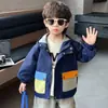 Chaqueta de Primavera y Otoño para Niños 2026 Nuevo Estilo Coreano Moda Cortavientos con Capucha para Niños, Chaqueta Casual para Niños Pequeños
