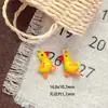Colgante de Pato de Dibujos Animados Esmaltado en Aleación Pintado a Mano Mini Fruta Cadena para Teléfono Pulsera Pendientes Collar DIY
