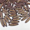 Suministro puntual de botones de madera de marca, letreros de madera, accesorios hechos a mano para bricolaje, marcado láser, virutas de madera