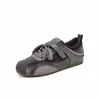 Zapatillas de entrenamiento casuales alemanas para mujer, nueva colección otoño 2026, diseño versátil de bloques de color, con correas de velcro, suela plana, zapatillas casuales de moda para mujer
