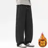 Calça de moletom masculina, corte reto, forrada com fleece e espessa para outono e inverno, novo estilo 2026, calça longa atlética e casual, estilo americano moderno, corte solto